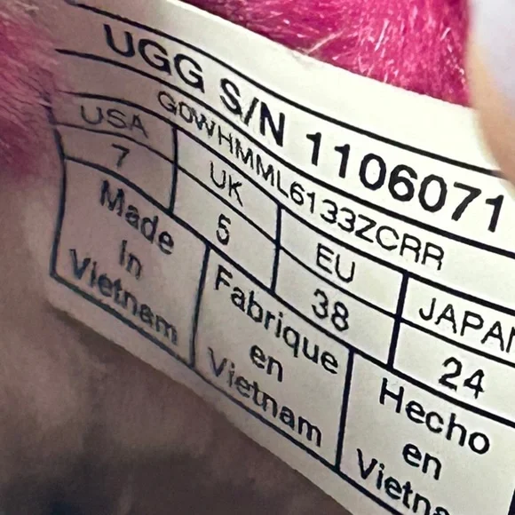 UGG Fluff Mini Quilted Motlee Boots Shoe Suede Sheepskin Pink Size EU 38 US 7 - Picture 12 of 16